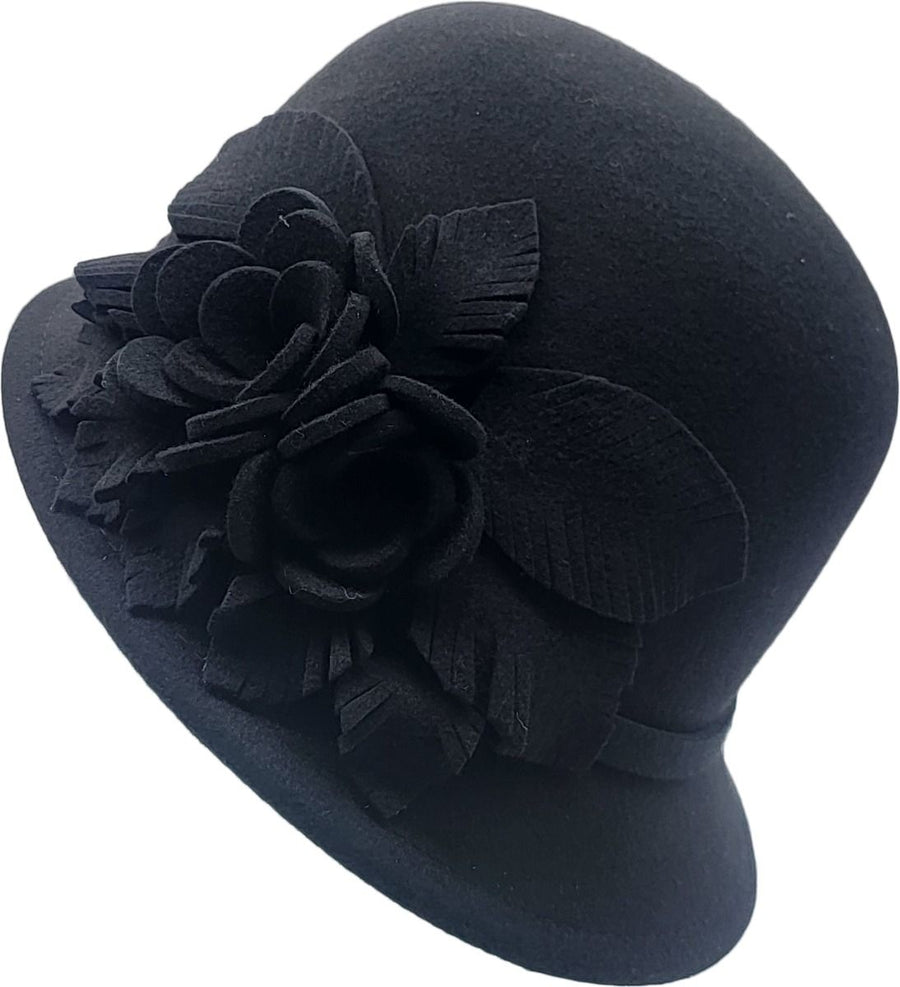 Clochehat i uldfilt i sort - set forfra