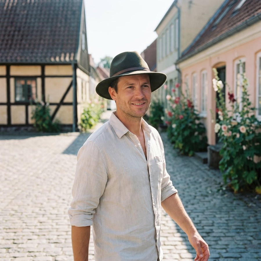 Fedora hat – Italia livsstil – mand på torvet
