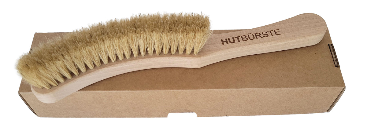 Hatbørste i træ med naturlige børster