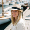 Panama hat – Culebra livsstil – kvinde ved havnen